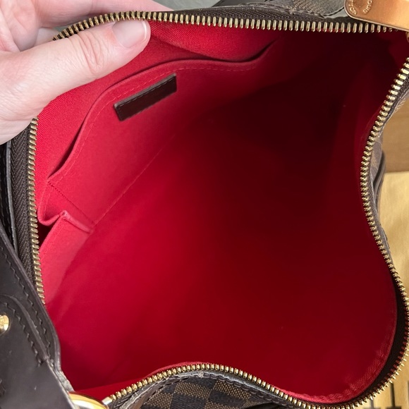 💸 SOLD • Authentic Louis Vuitton Thames GM Damier Ebene Shoulder Bag - Picture 5 of 13